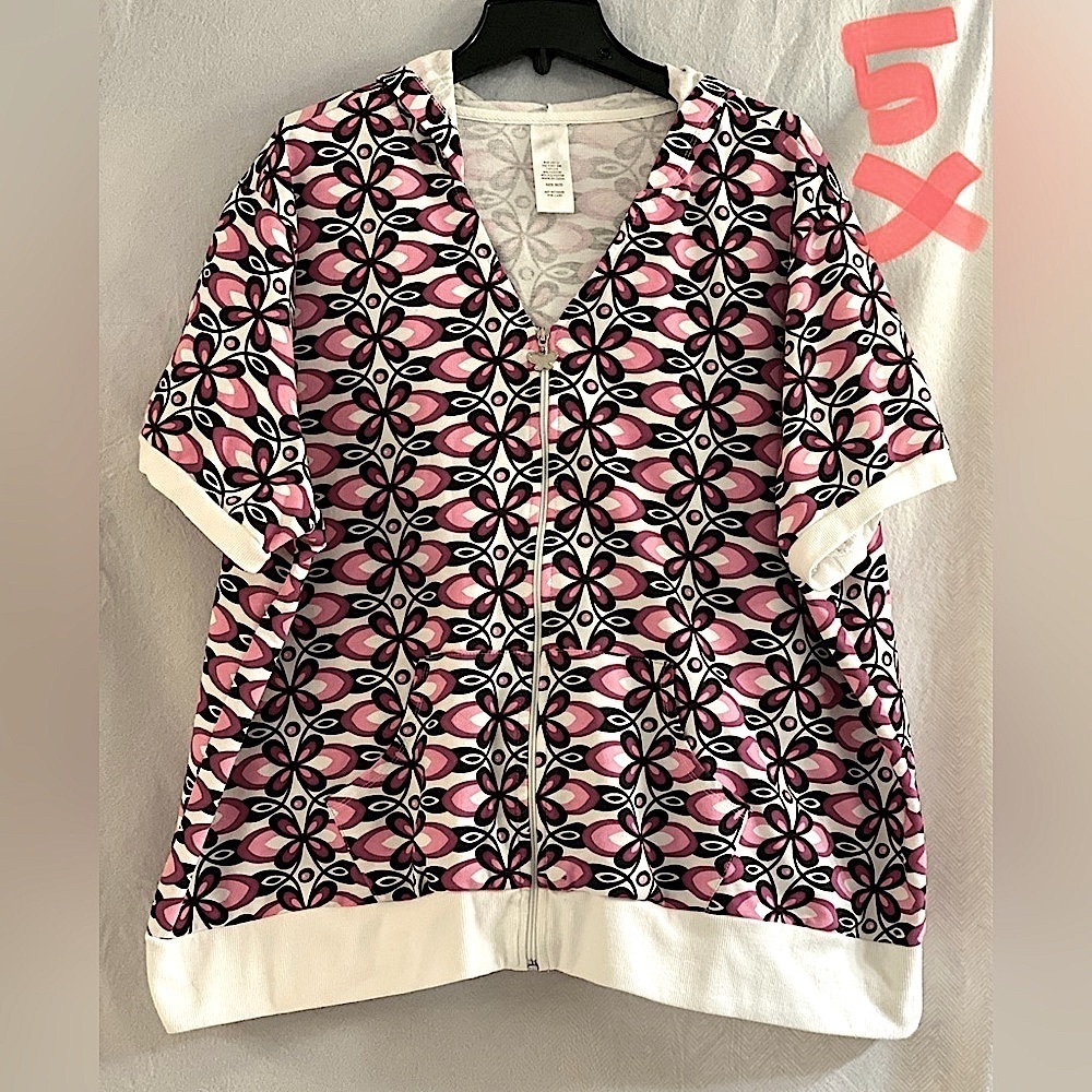 LADIES WHITE JACKET WITH BLACK & PINK DESIGNS